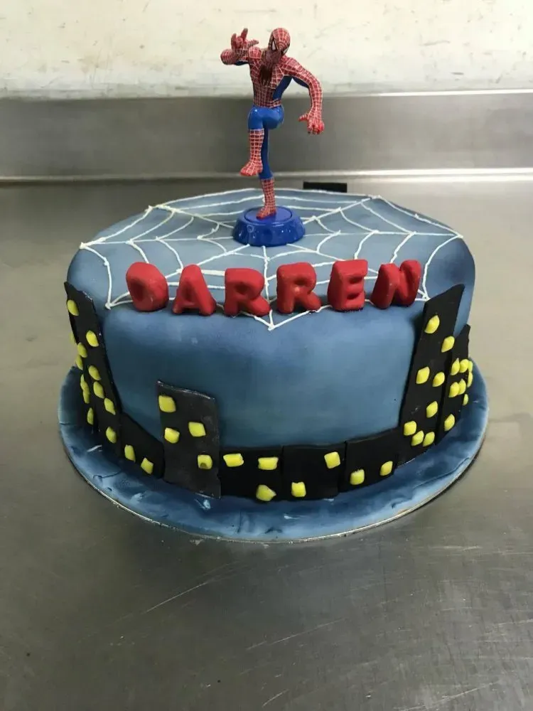 gâteau anniversaire à Saint-Denis